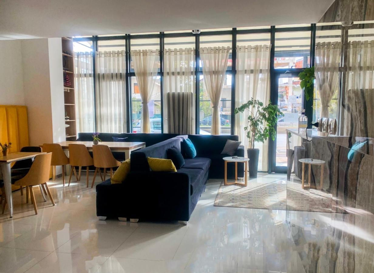 Park Hotel Tirana Yzberishti Exterior foto
